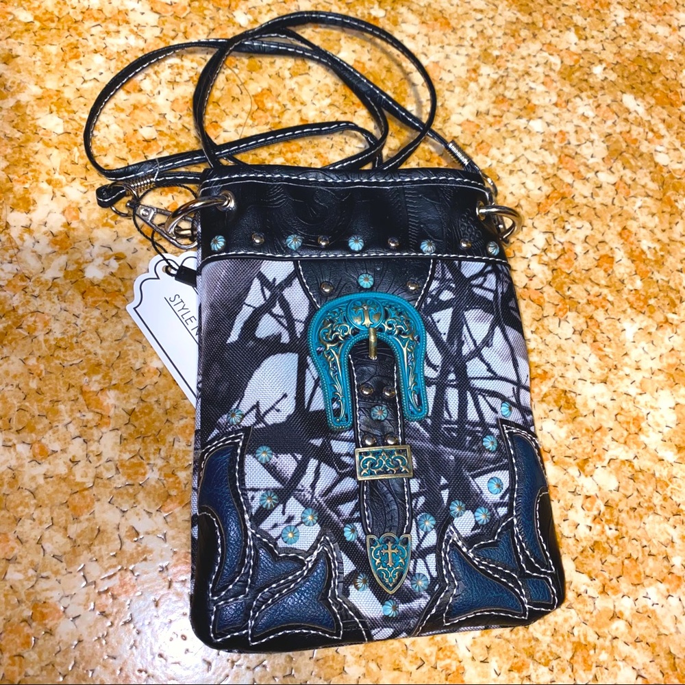 Real tree camo/leather buckle crossbody